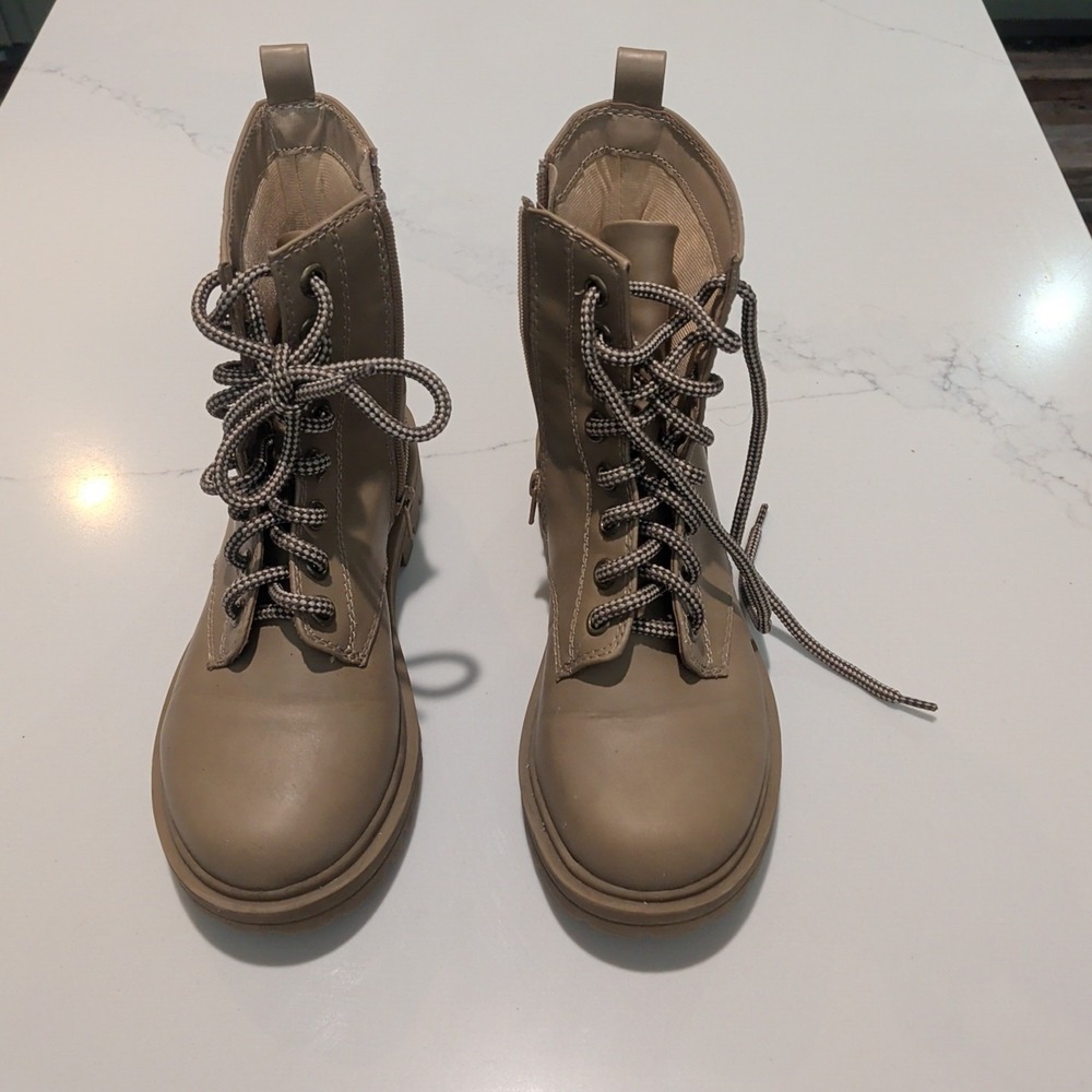 Women Soda Combat Ankle Boot Lace Up/Side Zipper- Size 8